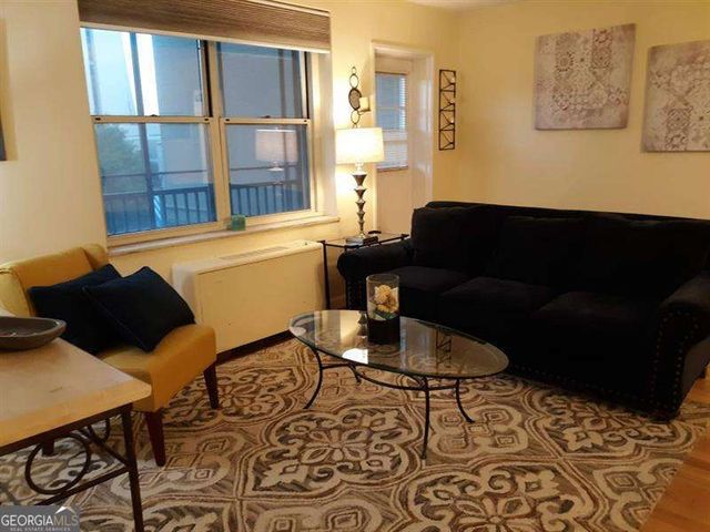 300 W Peachtree Street 3I, Atlanta, GA 30308