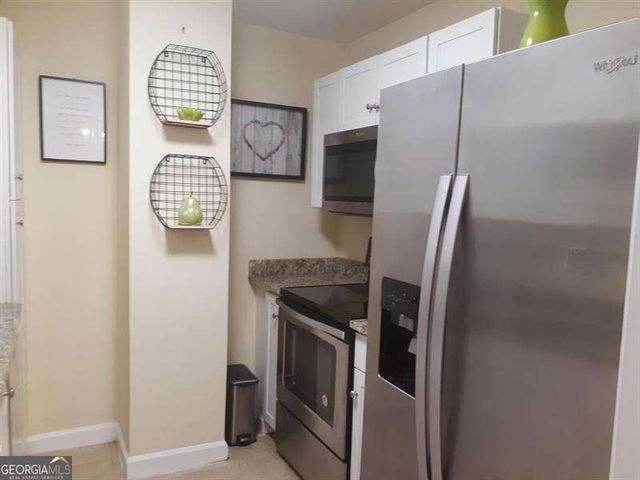 300 W Peachtree Street 3I, Atlanta, GA 30308