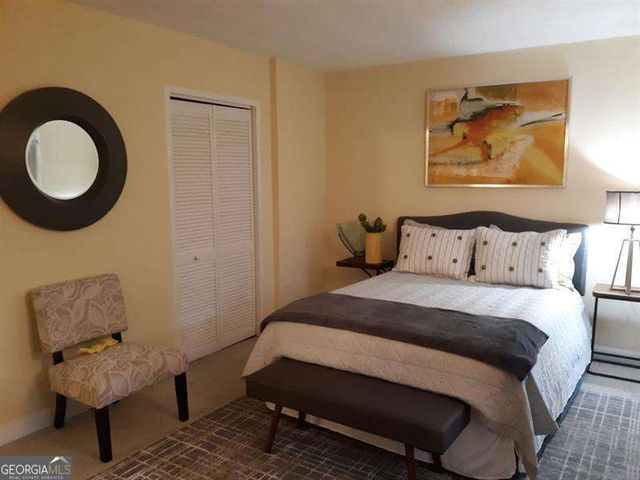 300 W Peachtree Street 3I, Atlanta, GA 30308