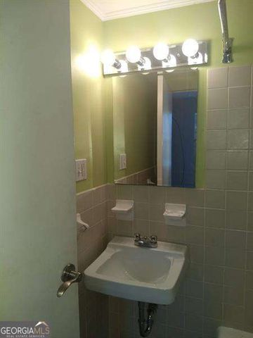 300 W Peachtree Street 3I, Atlanta, GA 30308