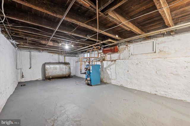 1425 HEWES, Linwood, PA 19061