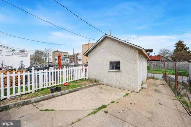 1425 HEWES, Linwood, PA 19061