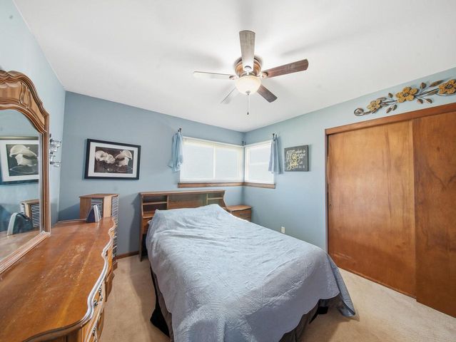 318 Dodie DRIVE, Waukesha, WI 53189