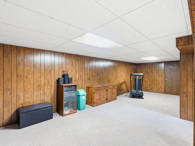 318 Dodie DRIVE, Waukesha, WI 53189