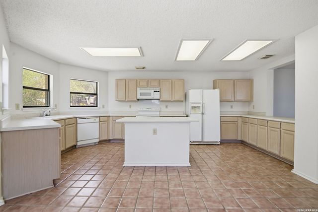 15824 Lomita Springs, San Antonio, TX 78247