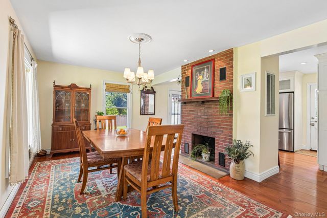 38 Conscience Circle, East Setauket, NY 11733