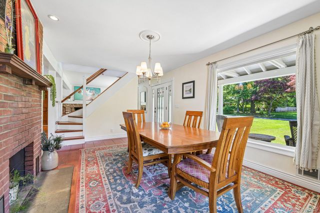 38 Conscience Circle, East Setauket, NY 11733