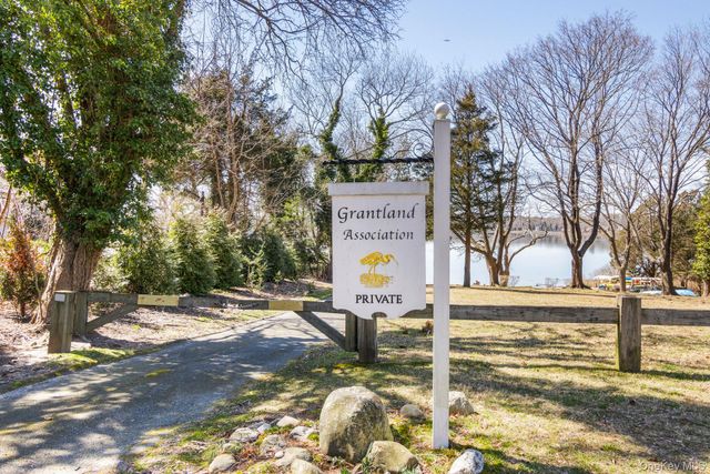 38 Conscience Circle, East Setauket, NY 11733