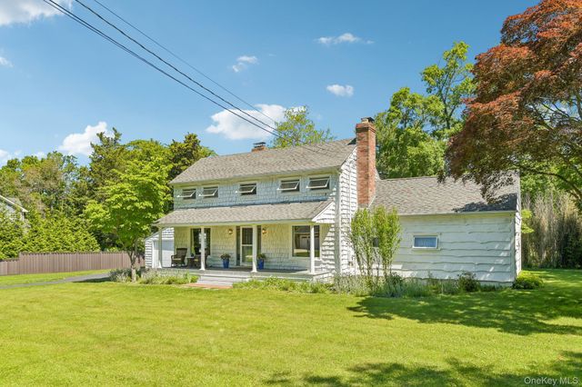38 Conscience Circle, East Setauket, NY 11733
