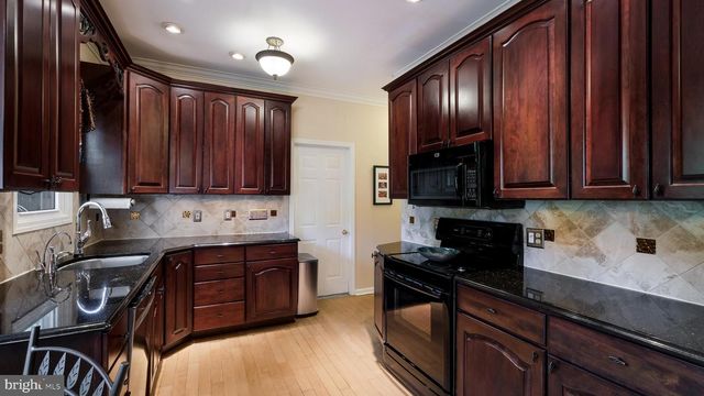 20 DOROTHY AVE, Doylestown, PA 18901