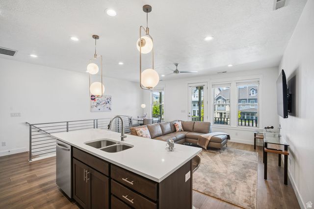 4629 W ISLA DAYBREAK RD, South Jordan, UT 84009