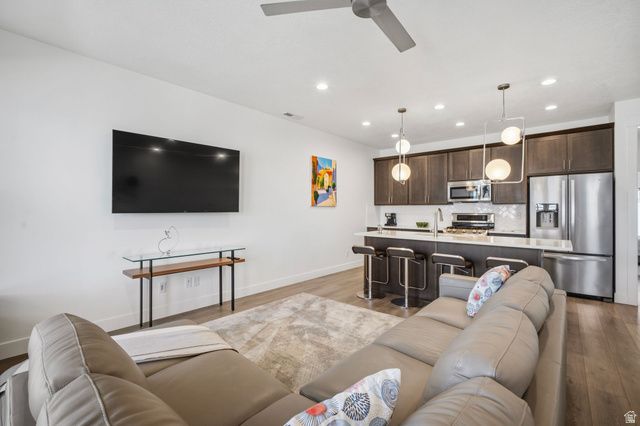 4629 W ISLA DAYBREAK RD, South Jordan, UT 84009