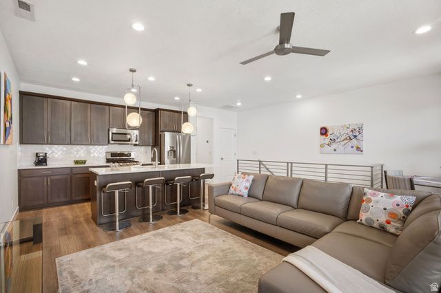 4629 W ISLA DAYBREAK RD, South Jordan, UT 84009