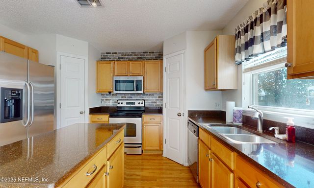 3031 VALKYRIE Road, Middleburg, FL 32068