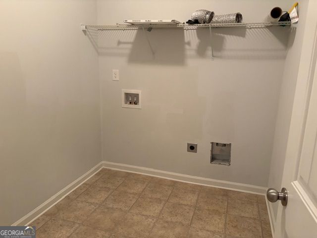 3229 Bowlin Drive, Fairburn, GA 30213