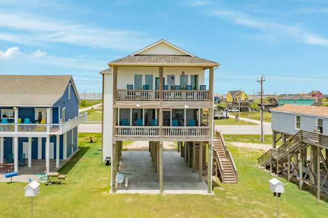 2176 Highway 87, Gilchrist, TX 77617