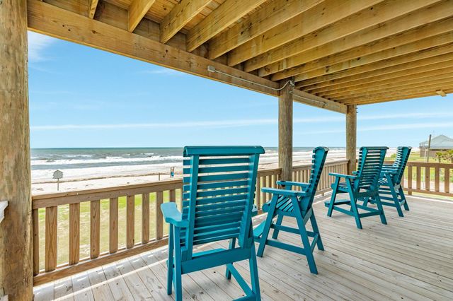 2176 Highway 87, Gilchrist, TX 77617