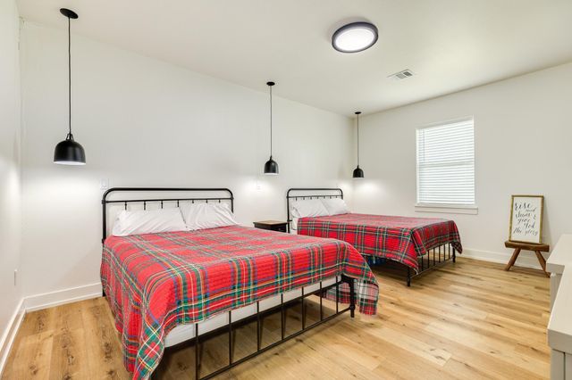 2176 Highway 87, Gilchrist, TX 77617