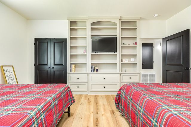 2176 Highway 87, Gilchrist, TX 77617