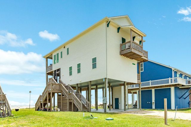 2176 Highway 87, Gilchrist, TX 77617