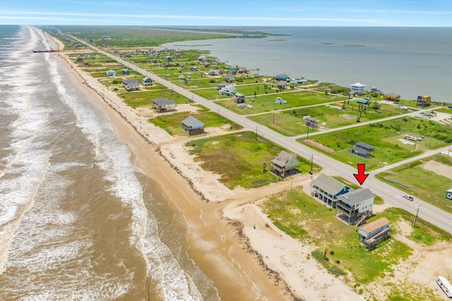 2176 Highway 87, Gilchrist, TX 77617