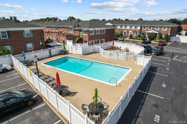 3530 Long Beach Road 8, Oceanside, NY 11572