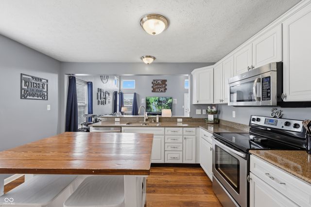 611 Melrose Court, Greenfield, IN 46140