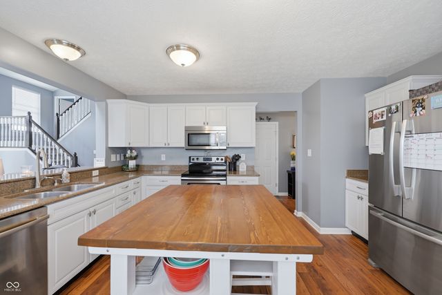 611 Melrose Court, Greenfield, IN 46140