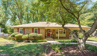 12204 HARBOR DR, Woodbridge, VA 22192