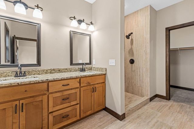 3239 Constance Boulevard NE, Ham Lake, MN 55304