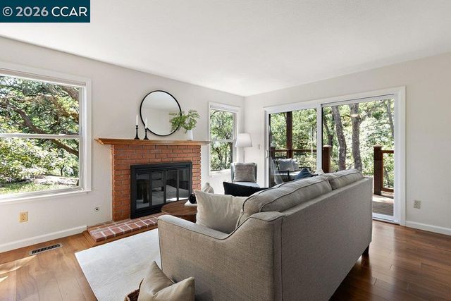 131 Saint Germain Ln, Pleasant Hill, CA 94523