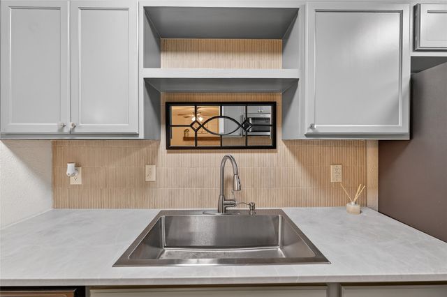 7001 Newcastle Place, North Richland Hills, TX 76182