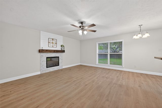 7001 Newcastle Place, North Richland Hills, TX 76182