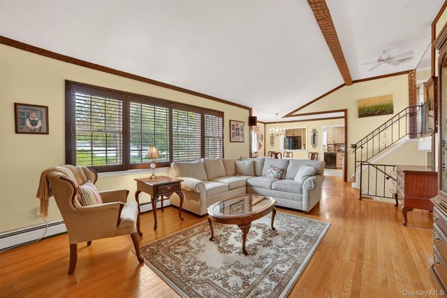 984 Fox Meadow Road, Yorktown Heights, NY 10598