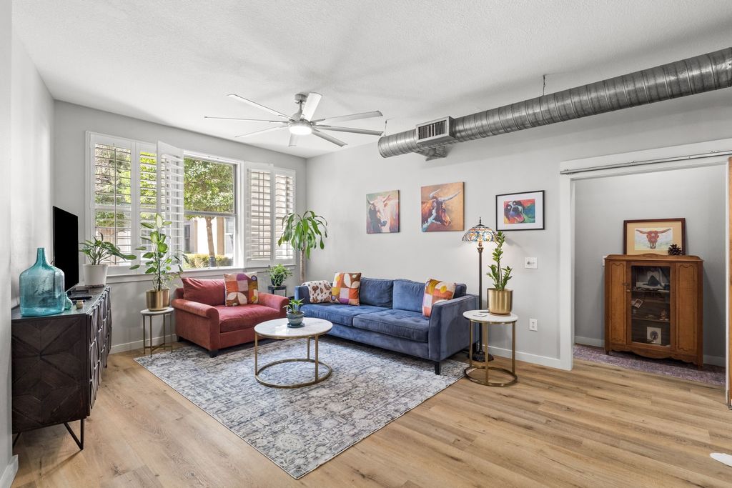 201 W Lancaster Avenue 121, Fort Worth, TX 76102