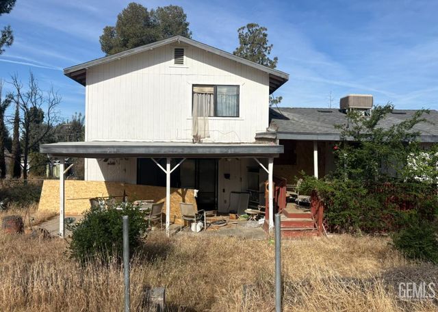 1001 Vineland Road, Bakersfield, CA 93306