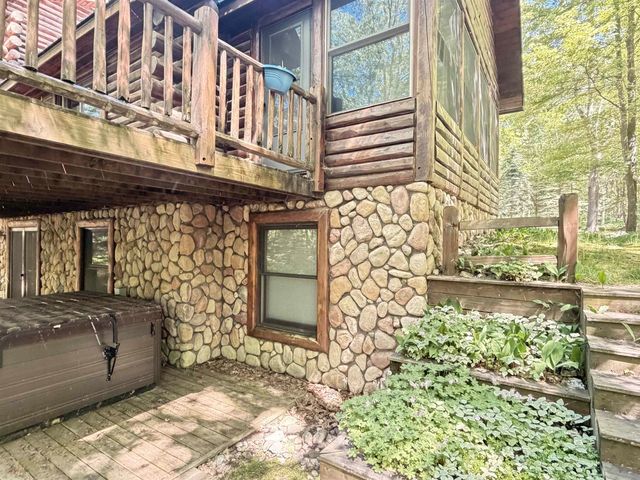 4882 White Birch Lane, Farwell, MI 48622