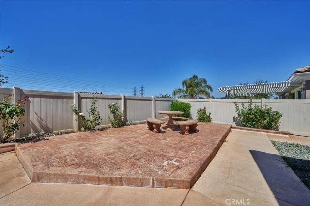 987 Avenal, Beaumont, CA 92223