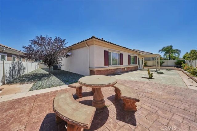 987 Avenal, Beaumont, CA 92223
