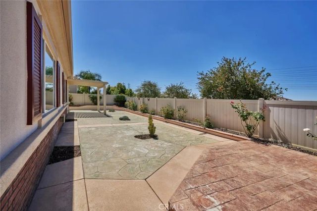 987 Avenal, Beaumont, CA 92223