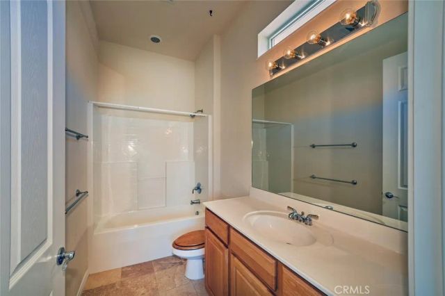 987 Avenal, Beaumont, CA 92223