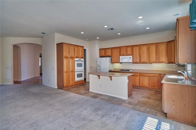 987 Avenal, Beaumont, CA 92223