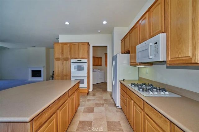 987 Avenal, Beaumont, CA 92223