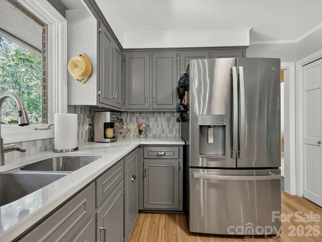 2542 Little Cove Road, Charlotte, NC 28270