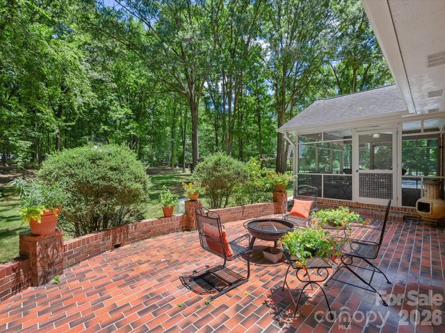 2542 Little Cove Road, Charlotte, NC 28270