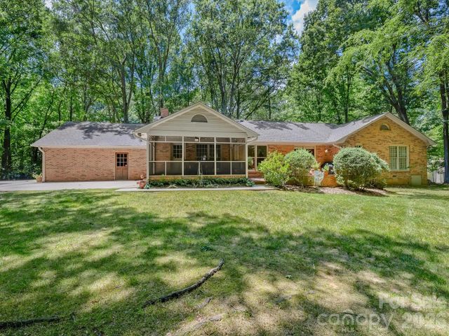 2542 Little Cove Road, Charlotte, NC 28270