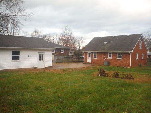 1725 1725 Foxborough Circle, Lexington, KY 40505