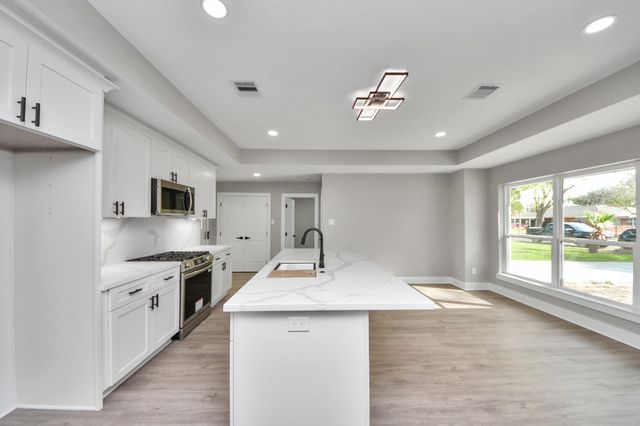 2130 Lamina Lane, Houston, TX 77017