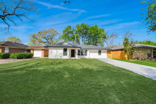 2130 Lamina Lane, Houston, TX 77017