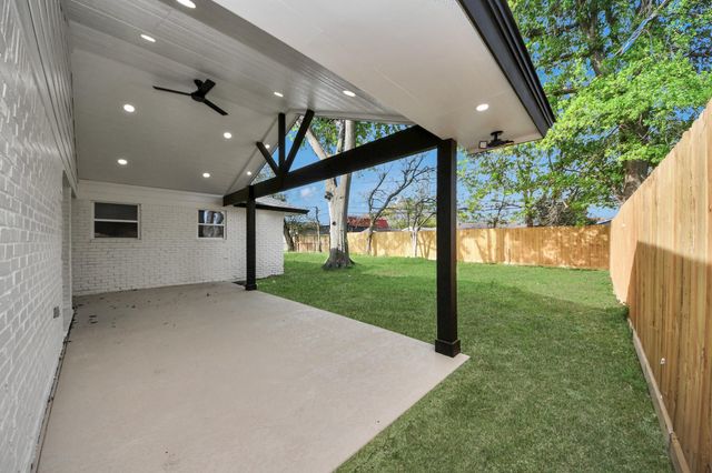 2130 Lamina Lane, Houston, TX 77017